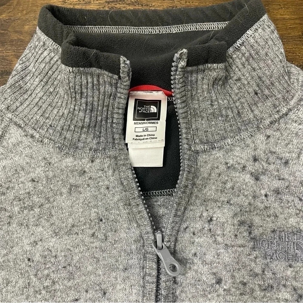 Men’s The North face quarter zip pullover sweater. Heather gray, size L. EUC. - Picture 3 of 9